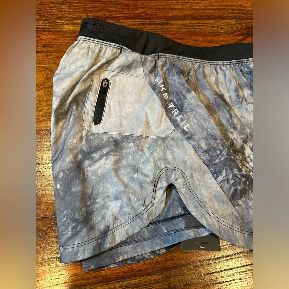 Nike Women’s  Trail Repel Running Shorts  Lined Black/White Size S DX1021-010 - Picture 3 of 11